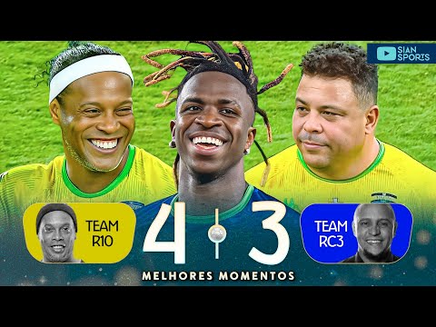 VINICIUS JR, RONALDINHO, RONALDO AND OTHER FOOTBALL LEGENDS GIVE A SHOW AT THE BEAUTIFUL GAME
