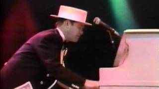Elton John - Bennie and The Jets - Wembley 1984 (HQ Video and Audio)