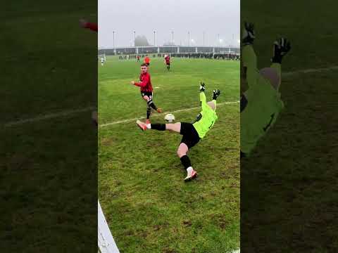 Team effort, LITERALLY ! ​⁠  #goalkeeper #football #goalkeeping #soccer