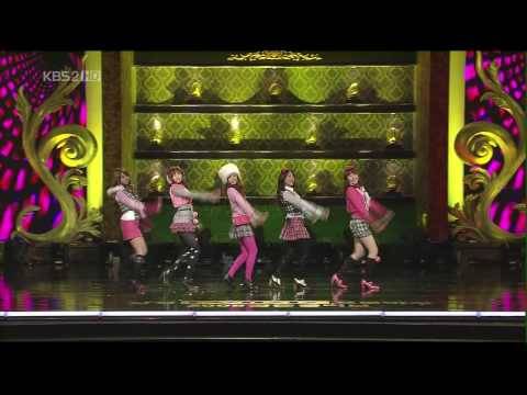 081211 KARA Pretty Girl Golden Glove Award
