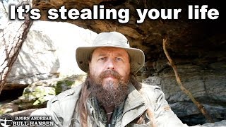 Video: Take back Control of your Life from Smartphone and Social Media addiction - Bull-Hansen