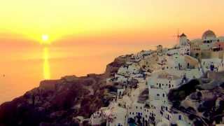 preview picture of video 'World-famous sunset at Oia, Santorini Greece 令人難忘的景色 - 伊亞的夕陽'