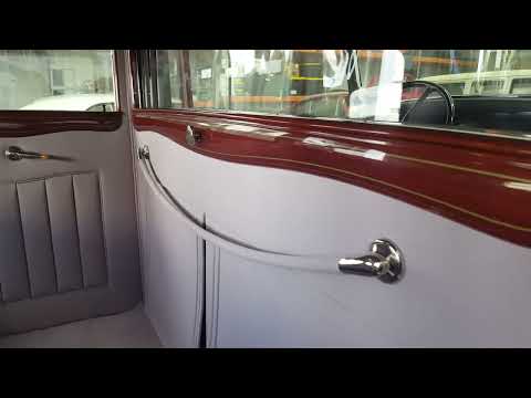 1932 Lincoln Limousine