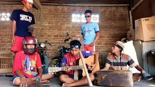 Download lagu Video Lucu Lagu Menunggu kamu - Anji Cover Kocak mp3
