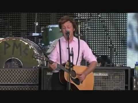 Paul McCartney - Blackbird ( Live in Hyde Park - June 27th 2010 festival Hard Rock Calling)