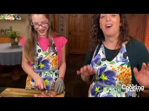 Bavarian Cabbage with Sausage & Apples