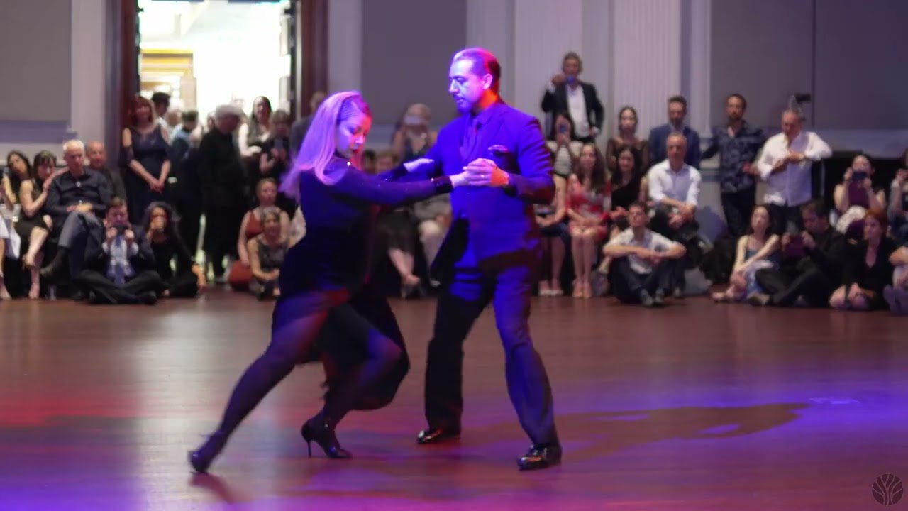 Noelia Hurtado y Facundo De La Cruz  Brisbane Moonlight Tango Festival Dance Performance 1