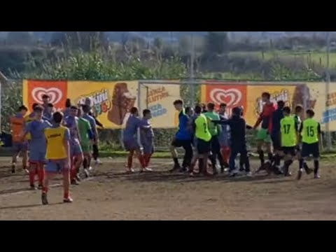 Rissa al triplice fischio, 3 espulsioni, il conto finale.