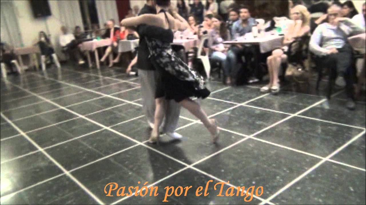 VIRGINIA CUTILLO y JOSE HALFON Bailando el Tango FUERON TRES AÑOS en FLOREAL MILONGA
