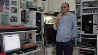 Un uomo tra la folla. by Tony Renis