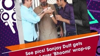 See pics! Sanjay Dutt gets emotional over 'Bhoomi' wrap-up - Bollywood News