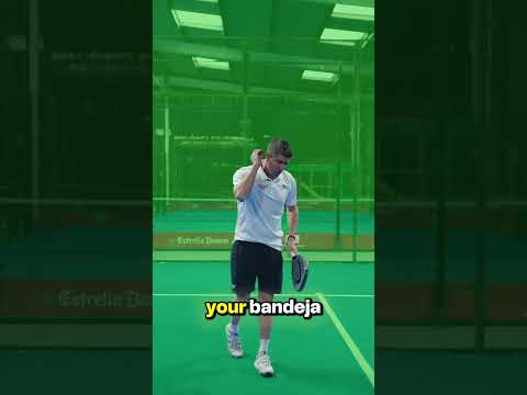 Tip for your padel bandeja!