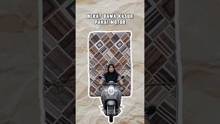 Download lagu Jangan Ditiru! Aksi Nekat Emak-Emak Bawa Kasur Pakai Motor #shorts mp3