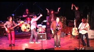 Southside Johnny &amp; the Asbury Jukes Delight Longtime Fans in Port Washington