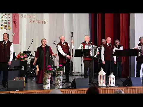 „Priskinsiu tau lauko gėlių“ kapela "Vilainiai", vadovas Antanas Mikalauskas