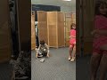 Dia Sendirian Di Hari Ibu Lalu Dia Masuk Shorts