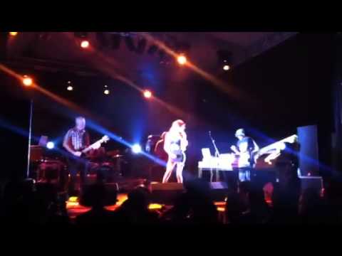 Jessica 6 "White Horse" En Lefko Festival 2014