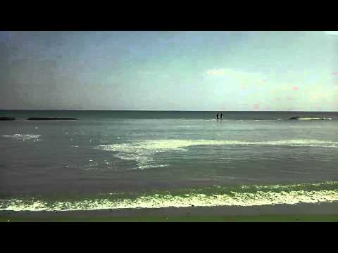 descansando en la playa