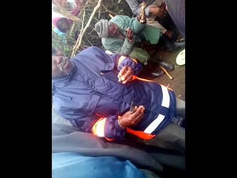 Old man fighting for 🍖 on isibaya