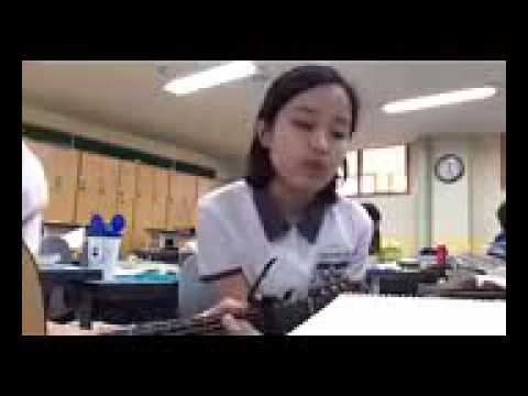 Talented Korean Student BEAUTIFULLY sings in class!