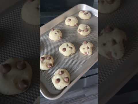 Easy Release: no parchment paper, no mat, no oil needed! #Nonstick #NonstickBaking #Baking #Cookies