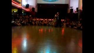 Kara Wenham + Javier Antar el flete en TangoCool