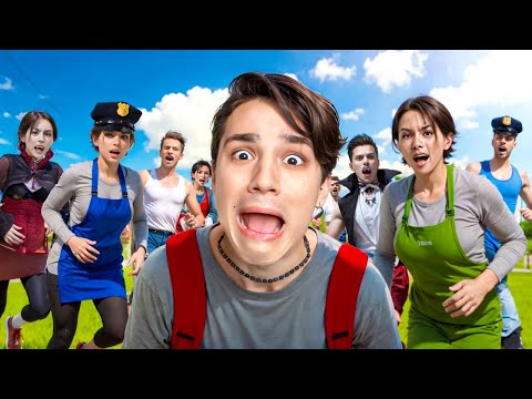 Холли бам играет скулбой