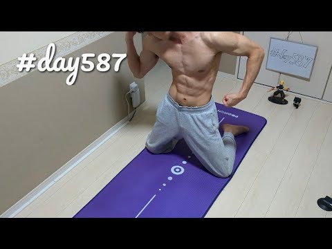 Let's just trust our muscles. #day587 #workout #筋トレ #自重 #継続
