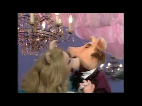 Muppet Show: At the Dance - Shark