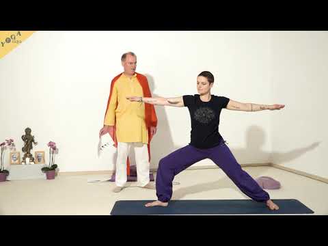 Drehendes Heldendreieck - Yoga Asana Lexikon