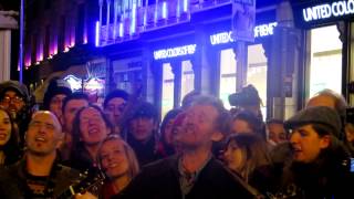 Christmas Eve Dublin - Glen Hansard - The Auld Triangle - Grafton Street - (no Bono!)