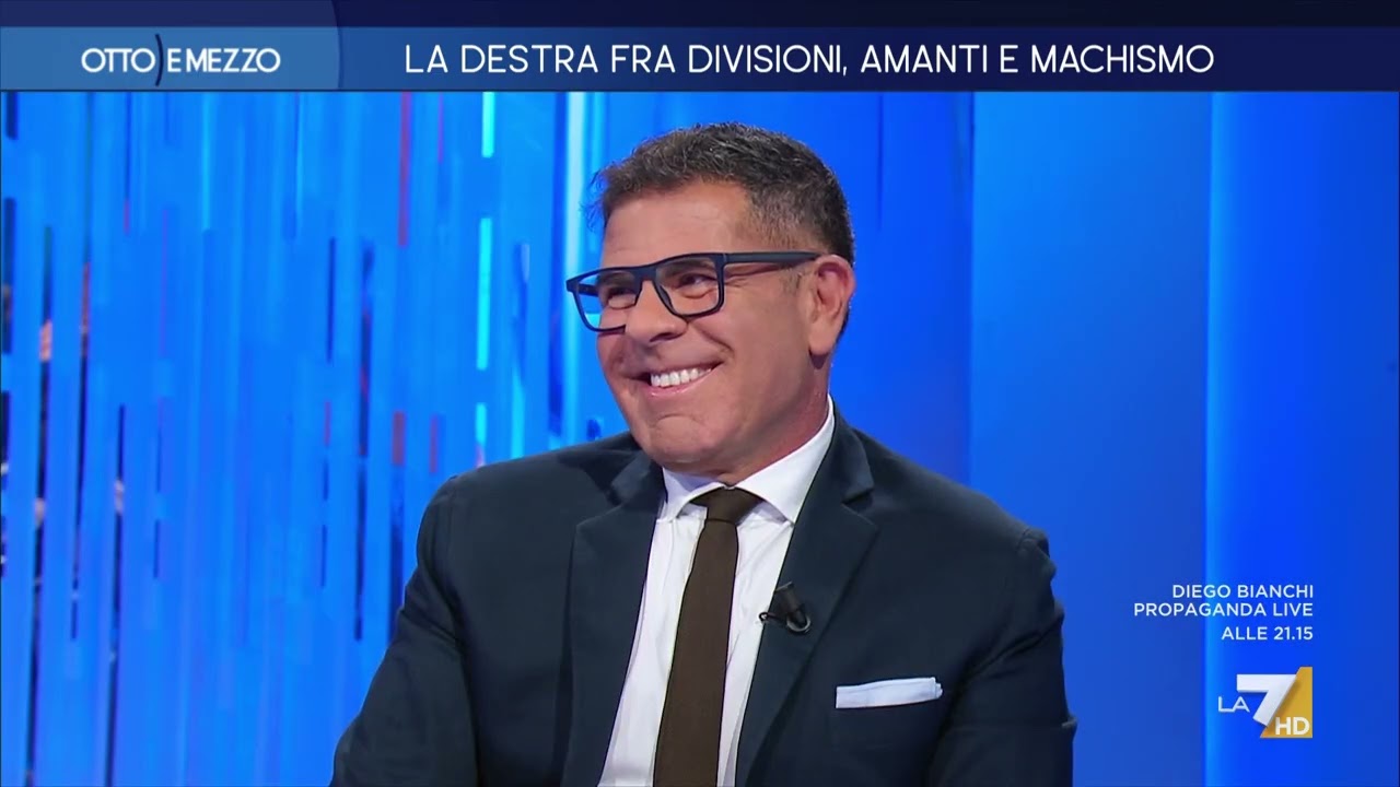 Governo come la famiglia Addams, Renzi: "Mi scuso con gli Addams, sono simpatici"