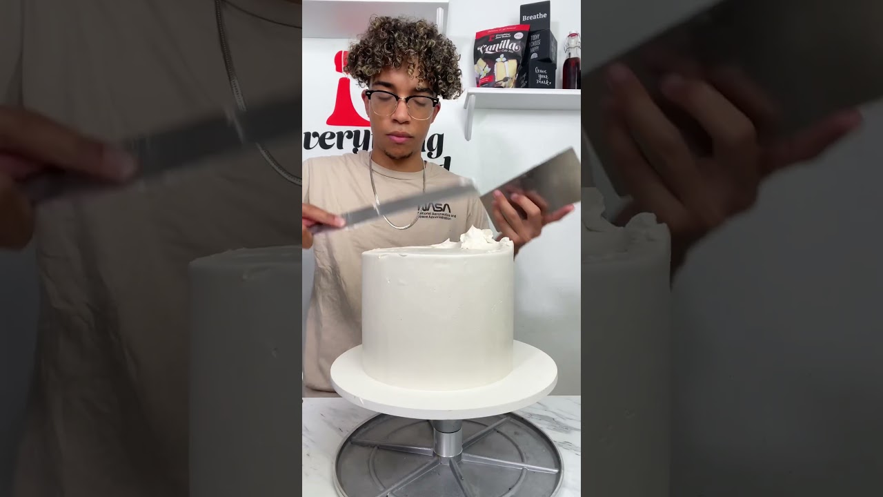 The Best Buttercream Recipe!!! #cakemaking #cakedecorating #buttercream