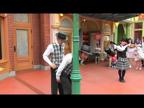 【TDL】ダイドー君の顔に笹が当たる【ジップンズーム・ガイドツアー】