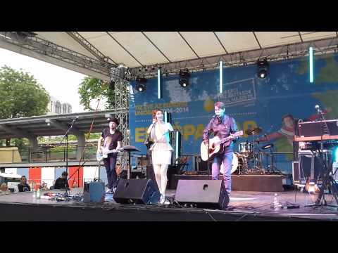 Magashegyi Underground﻿ & Beck Zoli - Csönded vagyok (Erzsébet téren - Európa nap) ;)