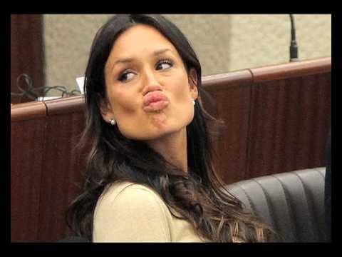 Il sommario di Ernesto Bax Bassignano, mentre...