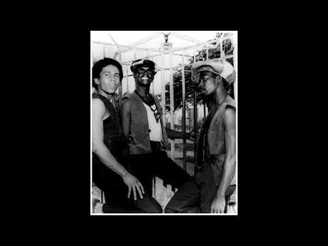 EARLY REGGAE, LOVERS ROCK, RUB A DUB AND DIGITAL - VINYL MIX BY MR MELLA