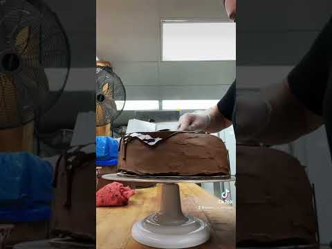 Drizzle Drizzle 💁‍♀️👩‍🍳 #shorts #baking #cake