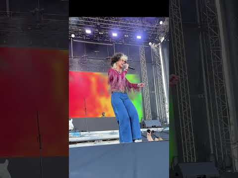 Nxdia covering I Kissed a Girl by Katy Perry in Prague #nxdia #summerfestivals