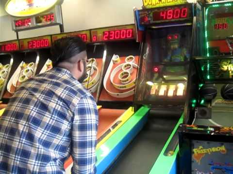 Donk n Alien in chuck E cheeses