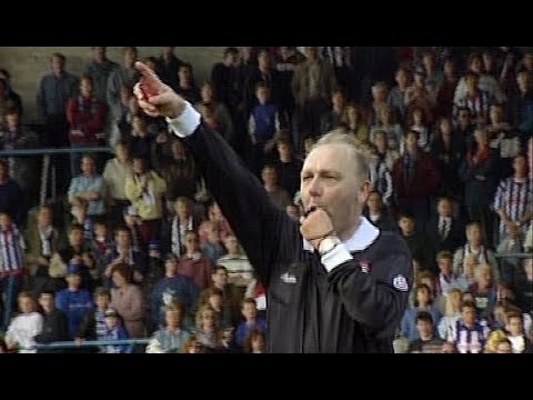 LEEDS ROAD - THE FINAL WHISTLE - 1994 - END SEQUENCE & CREDITS