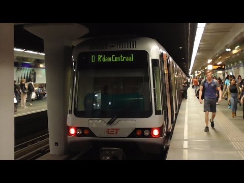 RET Metro Combi 5300+5400 op station Beurs richting Rotterdam Centraal