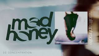 Kadr z teledysku Concentration tekst piosenki Mad Honey