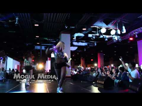 FONDA RAE AT RESORTS WORLD CASINO NEW YORK