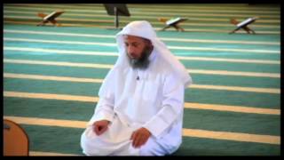 التشهد الأخير مع مراعاة النظر الى السبابة