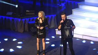 NIAMH MCGLINCHEY NATHAN CARTER FAIRYTALE OF NEW YORK