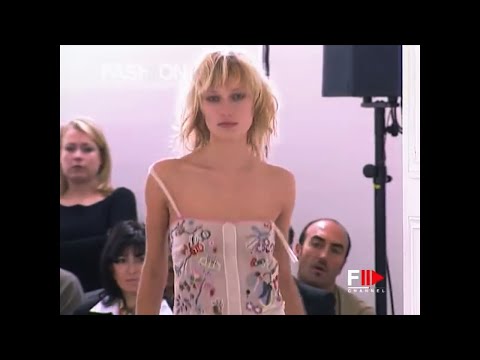Nina S03 : in the halls of Paris