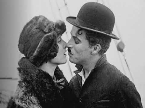 Roaring 1920s: Joe Venuti & His New Yorkers - Because My Baby Don't Mean Maybe