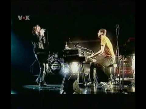 Keane - Snowed Under (Brixton Academy 2004).wmv