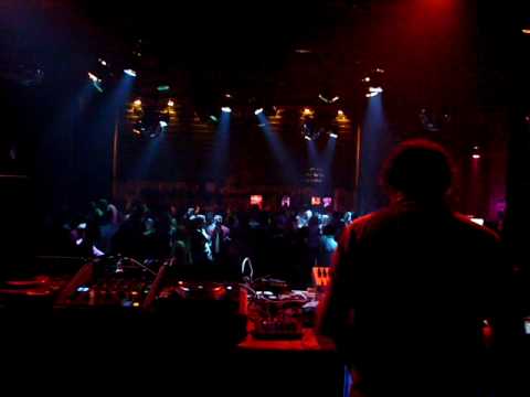 Qbical live performance at Beatloverz